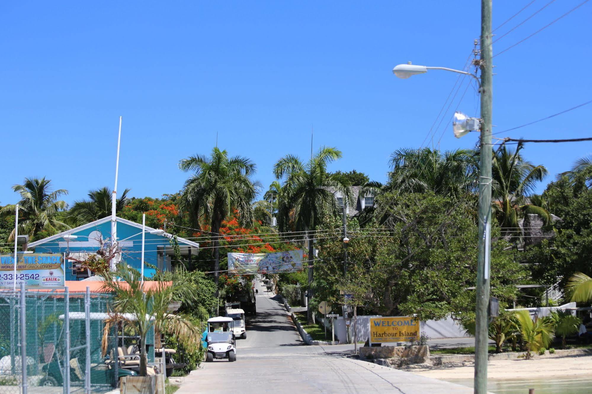 Tingum Village Hotel Dunmore Town Екстериор снимка